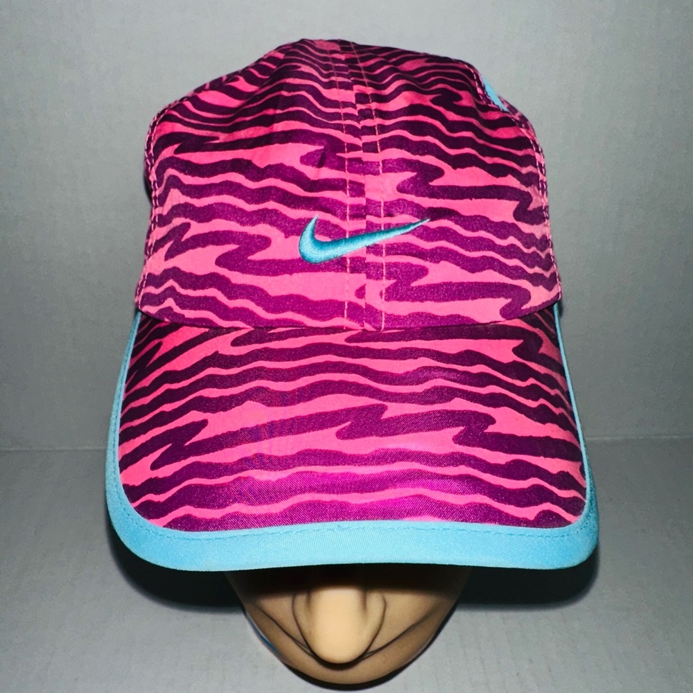Nike Tiger Striped Featherlight Dri-Fit Cap